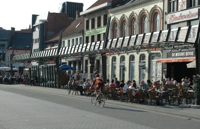 Heraanleg Turnhout Grote Markt - busluifels en pergola