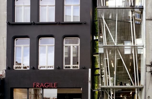 Fragile Lab