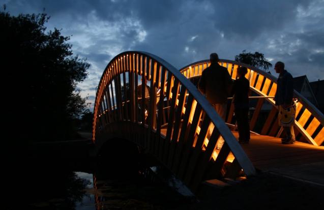 Fiets- en voetgangersbrug Brëge