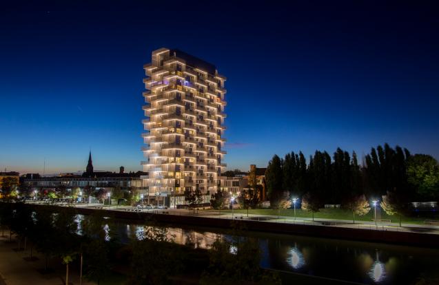 Herbouw van de toren van het Sint-Amandscollege - K-Tower