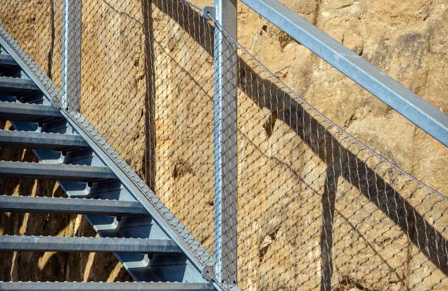 Escalier avec plateforme d'observation, carrière ENCI