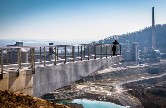 Escalier avec plateforme d'observation, carrière ENCI