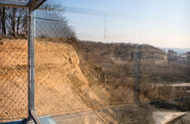 Escalier avec plateforme d'observation, carrière ENCI